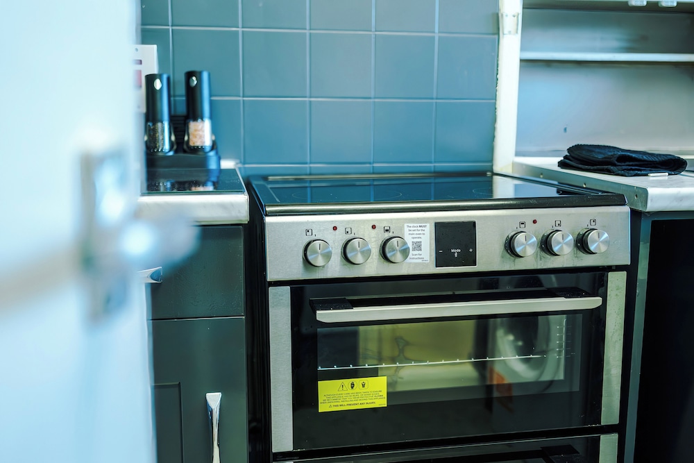 Modern 1 Bed - Close to City Centre