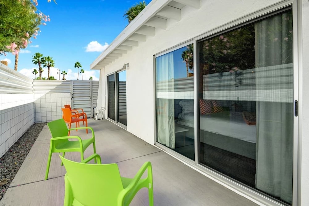 Biskra by Avantstay Classic Palm Springs Getaway W Outdoor Living Pool Permit 4869