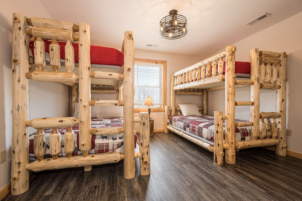 Mountain Crest Lodge - Property Image 28