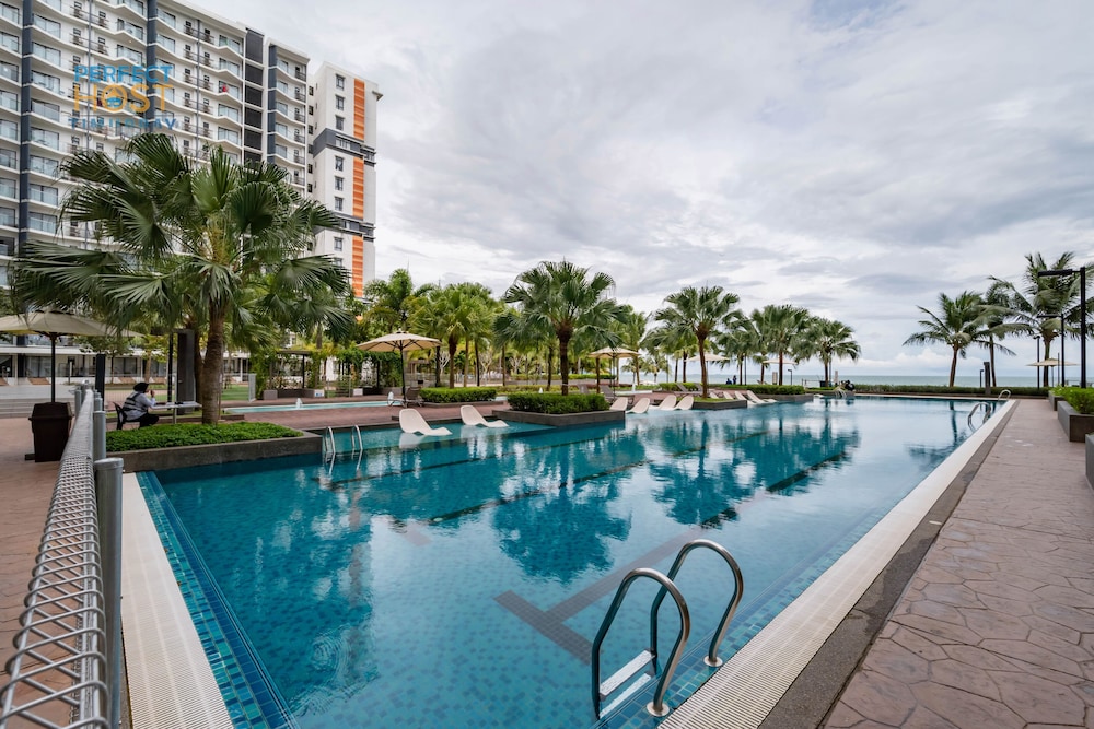 Timurbay beachfront by Perfect Host photo 6