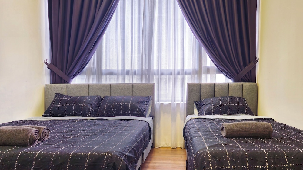 Millerz Square Family Rooms by TwoFive