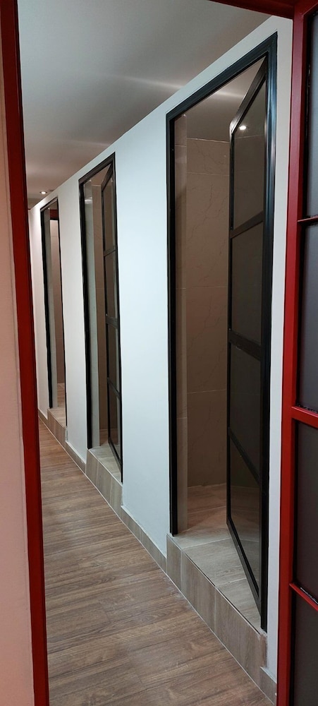 Deluxe apartment 12BD 6BATH