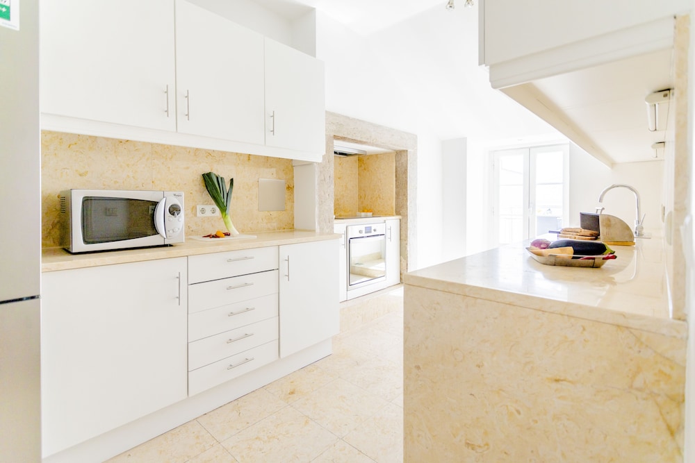 Santos Apartments by Linc