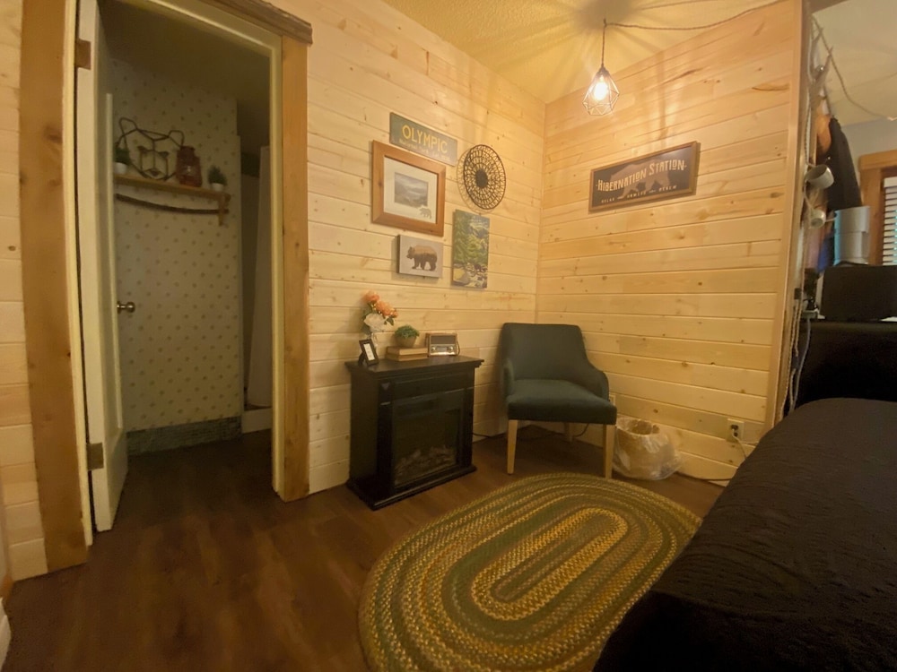 Manitou Lodge