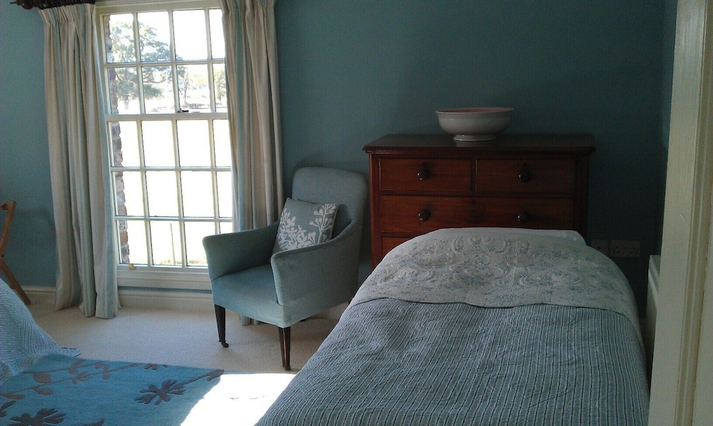 Duken Courtyard Cottage Self Catering Holiday Cottage in Glorious Countryside view 3