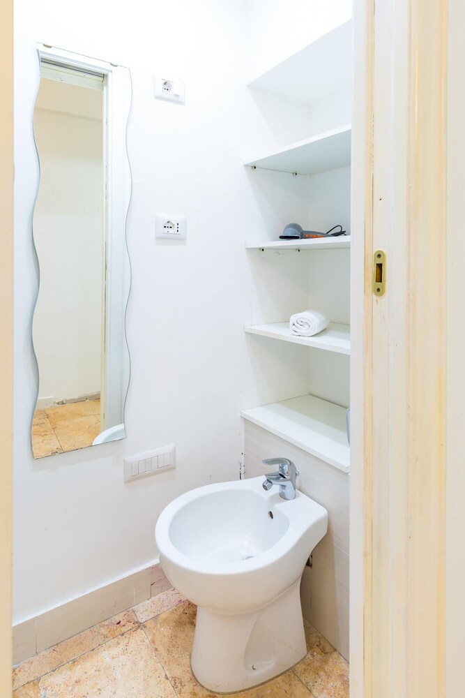 Crispi 36 - Cozy Flat and Terrace by Napoliapartments