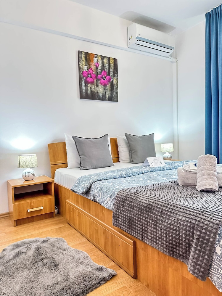 Sunrise Apartments City Center