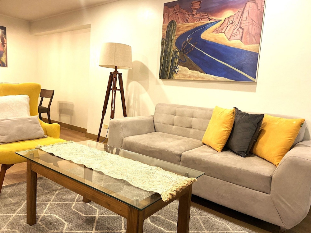 Redibuk - Luxury duplex 1BR Miraflores