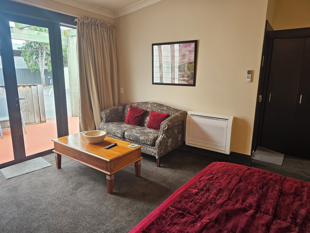 Gateway Motor Inn