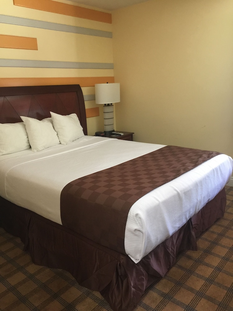 Knights Inn Downtown Los Angeles 2