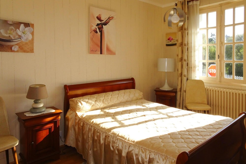 Holiday Home With sea View, Plouhinec view 3