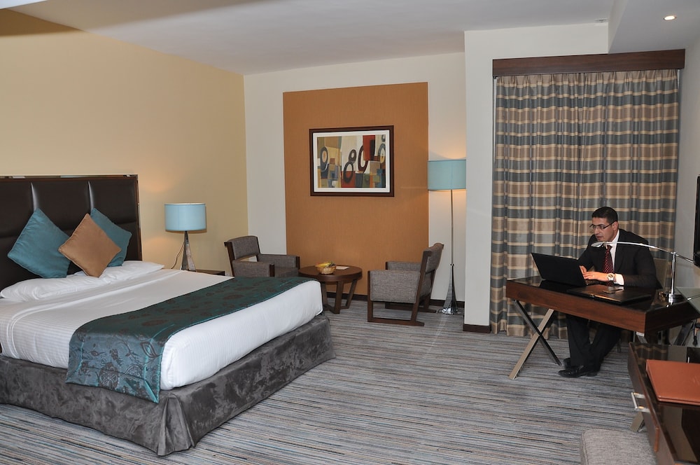 Abu Dhabi Vacations - Phoenix Plaza Hotel Apartments - Property Image 42