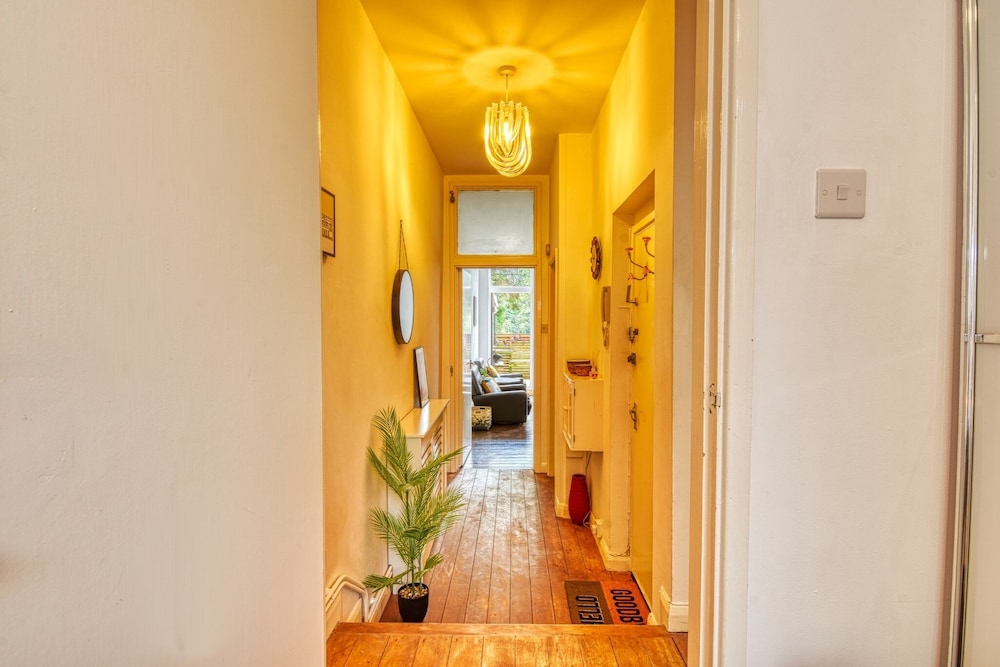 Ghar Homes - Bath City Centre Cosy Retreat