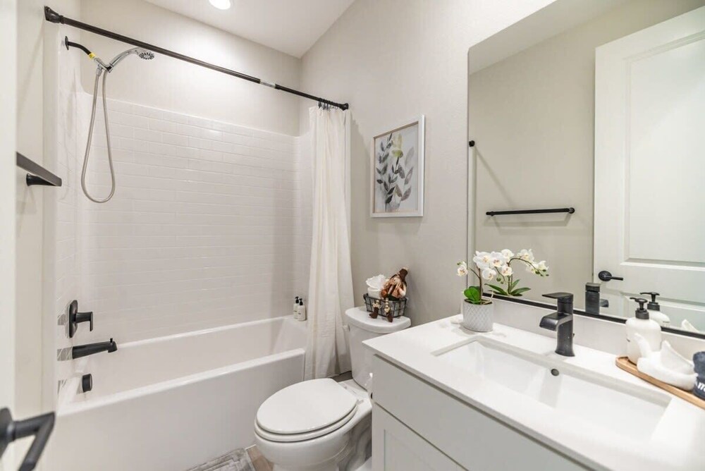 @marbella Lane -amazing 5BR Home in Rancho Mission