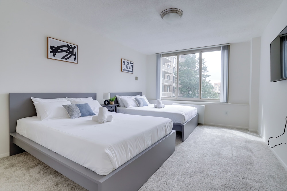 Prime Crystal City Apartments