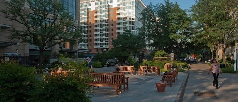 Weichert Suites at Foggy Bottom