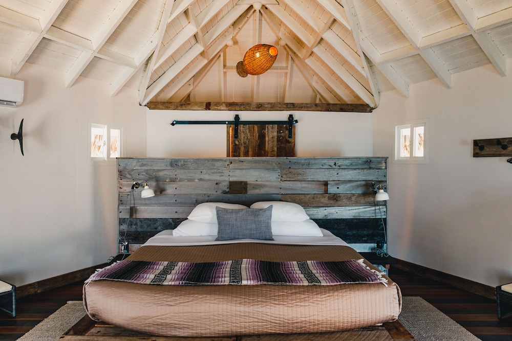 Thatch Caye, a Muy'Ono Resort
