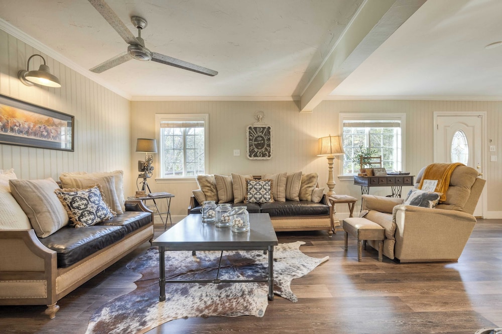 Luxury Wine Country Haven Vineyard Views Near Top Wineries Adelaida Farmhouse