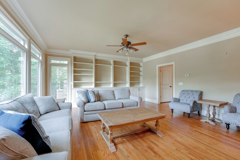 Pets Welcome! Spacious ATL Area Retreat w/ Deck
