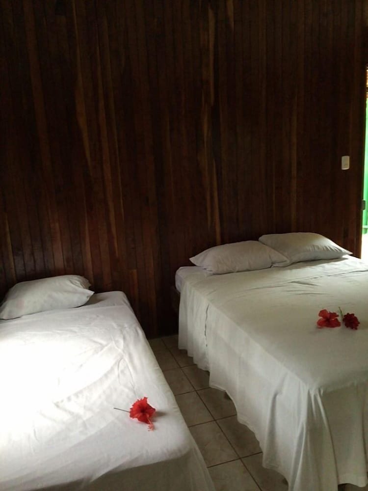 Manuel Antonio Hostel Resort
