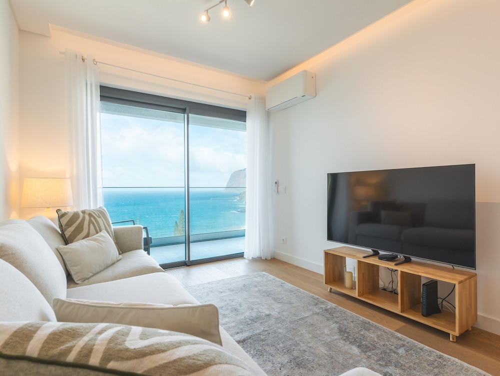 Glamorous Apartment Funchal by Atlantic Holiday