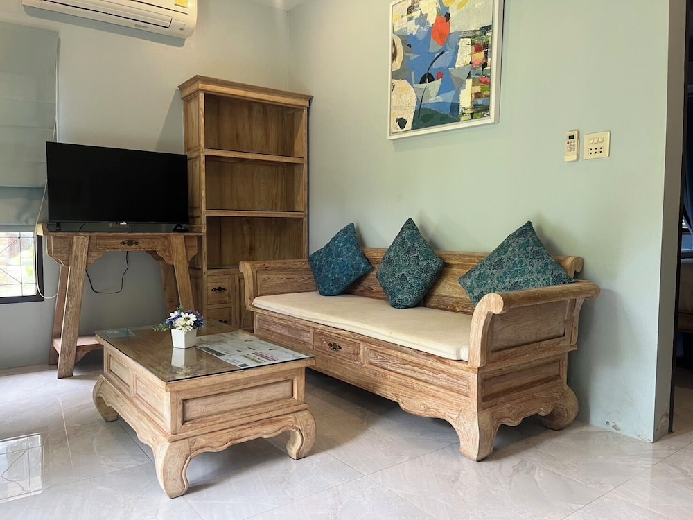 Moubillow Resort