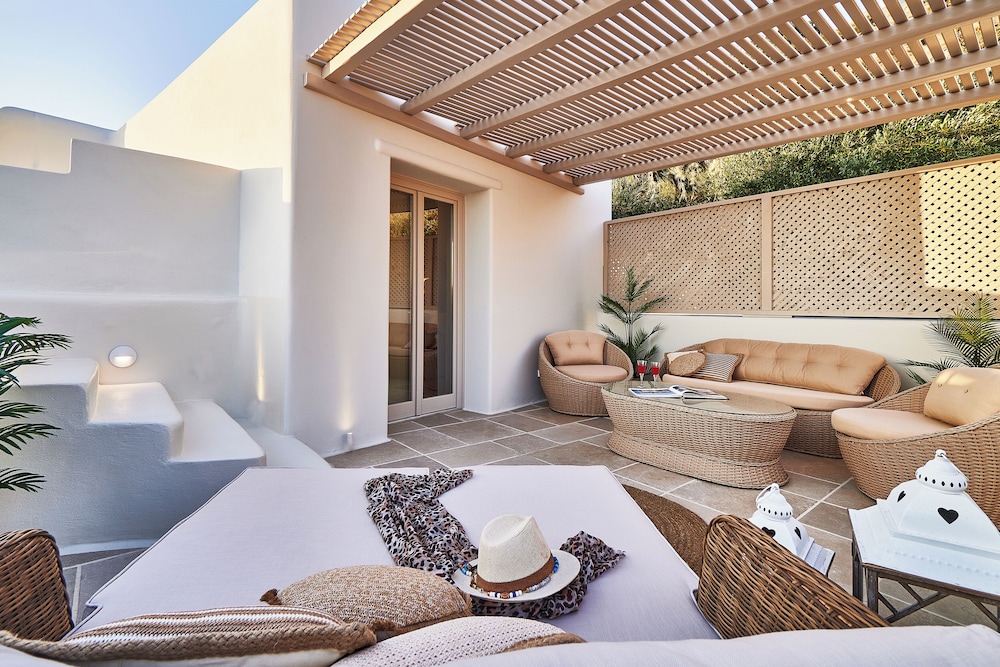 Aqua Mykonos Suites - Adults Only photo 4