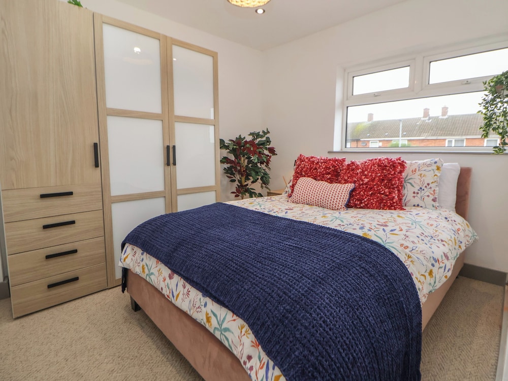 The Cloud House @ Upton by Chester