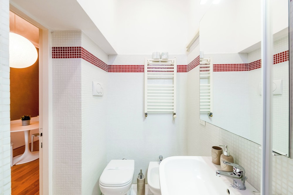 Bramante Luxury Apartments by InnStay