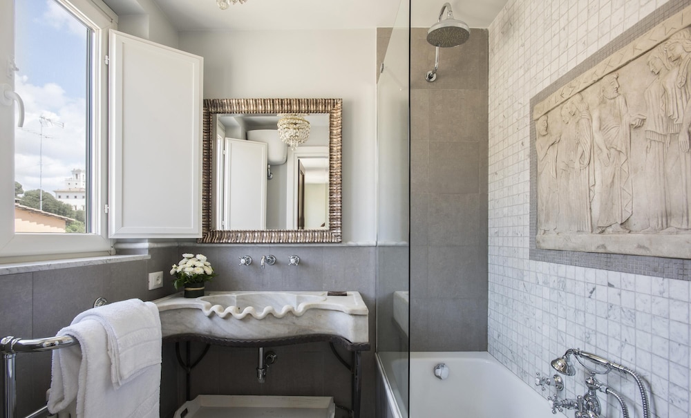 Il Bacio Luxury Spanish Steps Penthouse With Terrace Perfect