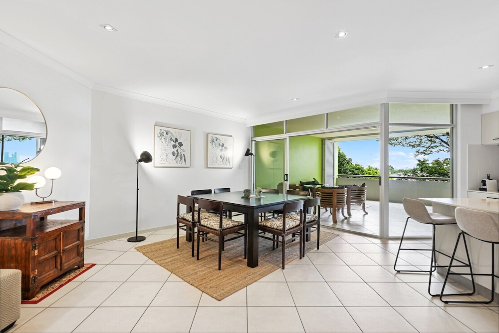Lovely 3-bed With Alfresco Dining