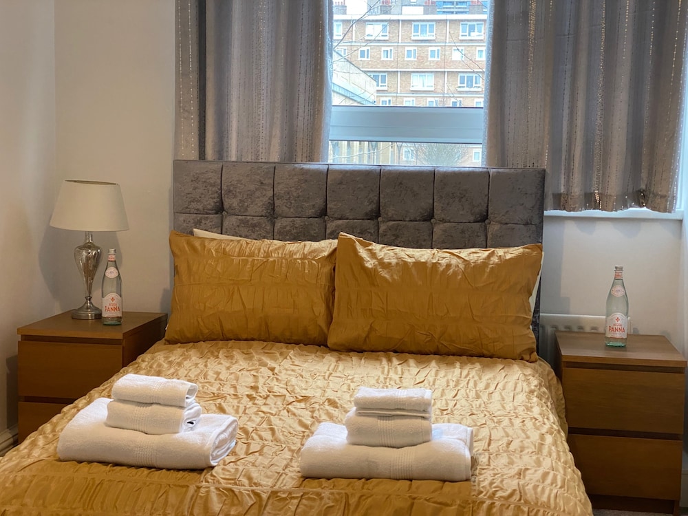 London Charm - 3 Bedroom House Near Canary Wharf