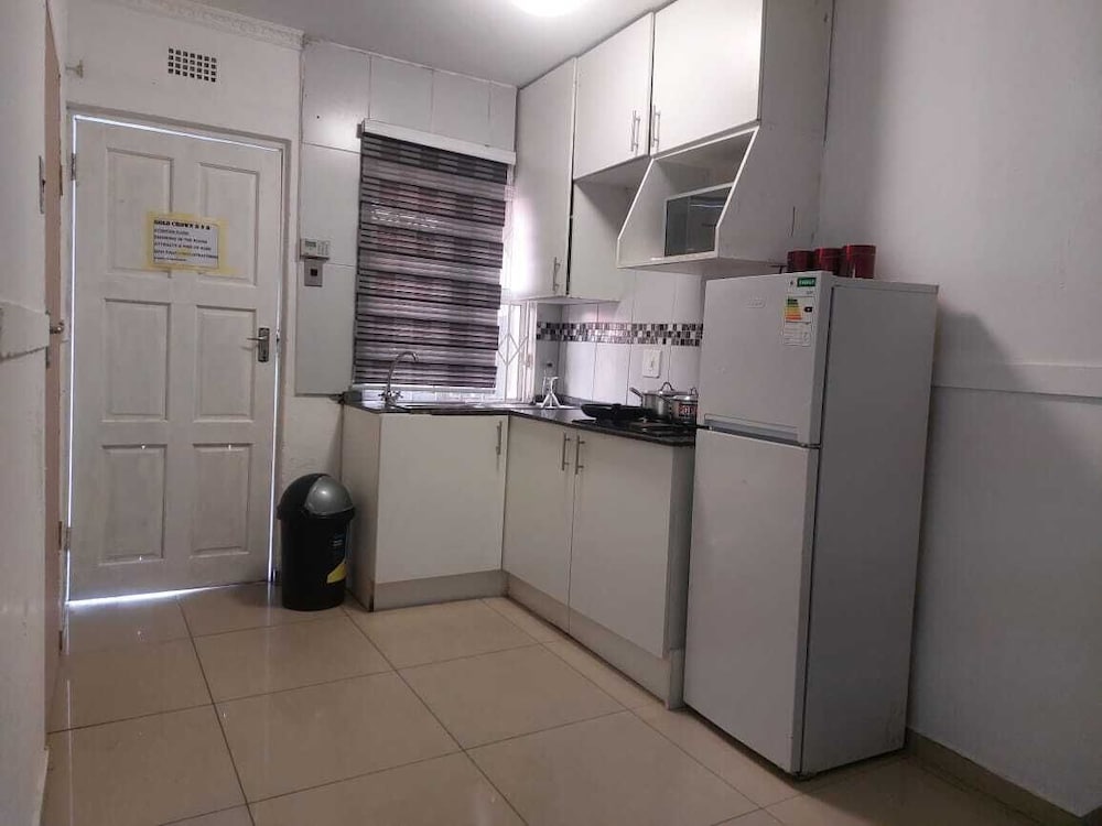 Gold Crown Self-catering Apartment