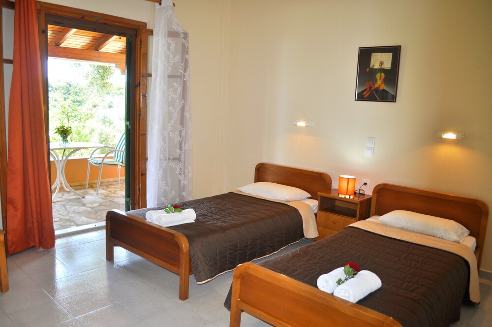 Apartments Papadatos Near Pelekas Beach, Corfu photo 4