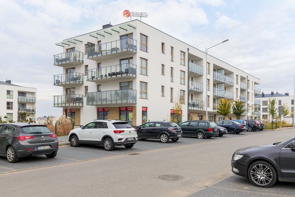 Paderewskiego Cosy Apartment by Renters view 4