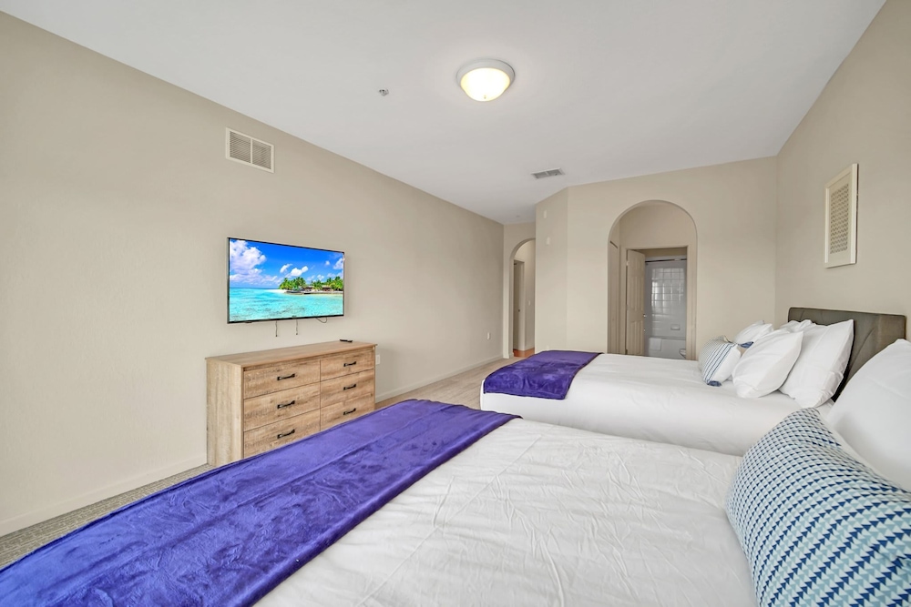 Family-friendly Condo With Pool, Hot Tub & Sauna