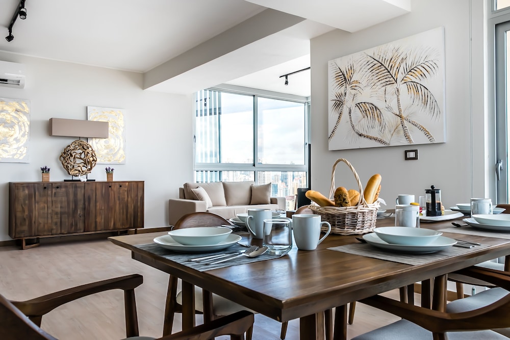 Awesome Apartment Ocean View