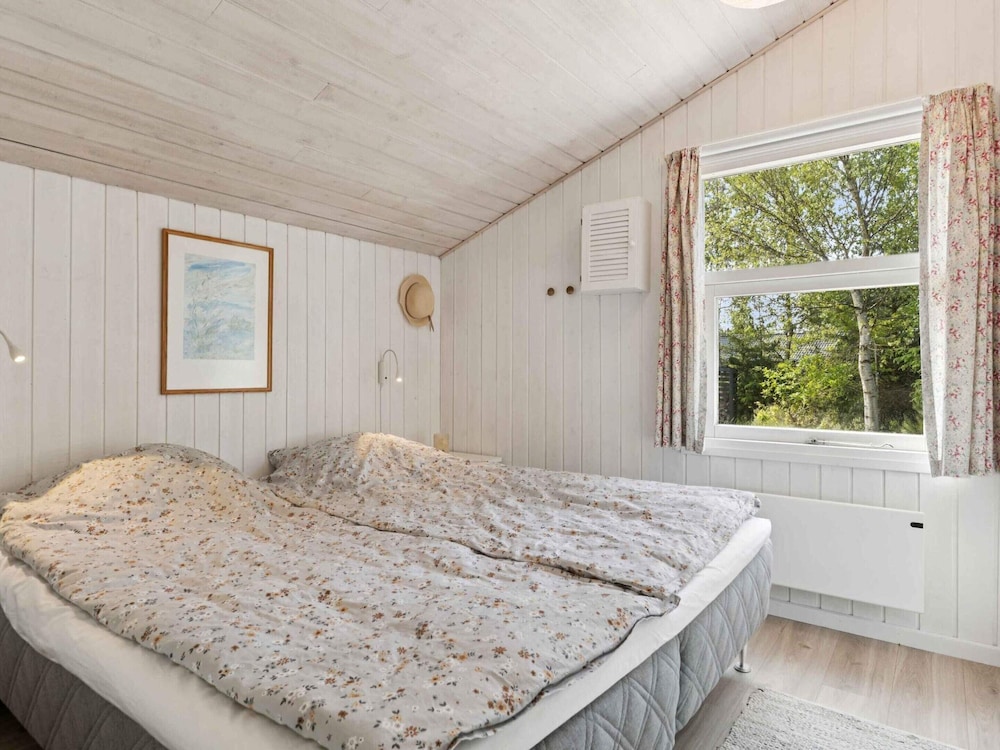 5 Star Holiday Home in Albaek
