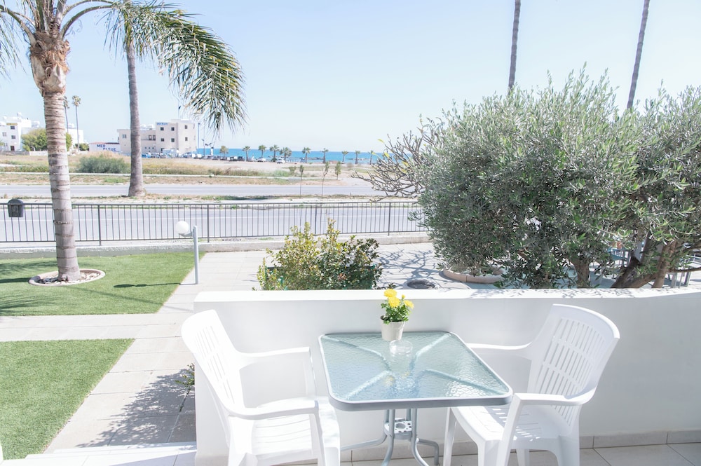Themis Apartments