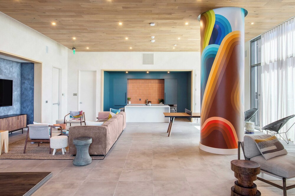 Sleeps 34! 11 Condos in New Austin High Rise w/ Rooftop Pool, Gym, Yoga Studio