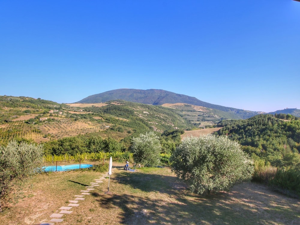 Holiday Home With Pool Near Assisi view 5
