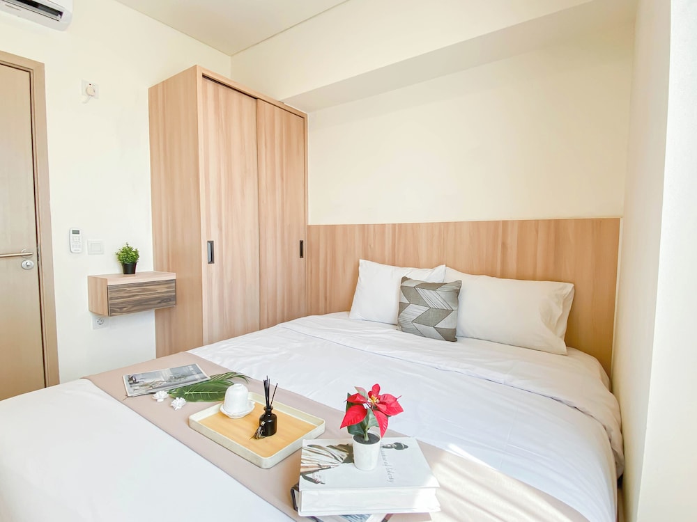 Restful 3Br At Meikarta Apartment