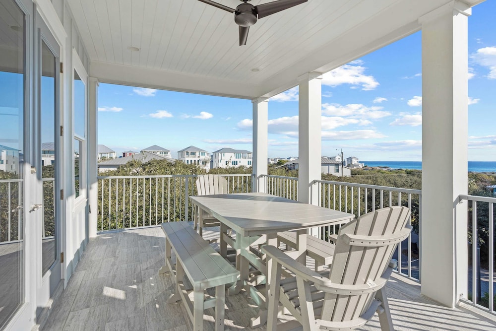 The Palmetto Blue by Avantstay Steps to Beach, Ocean Views