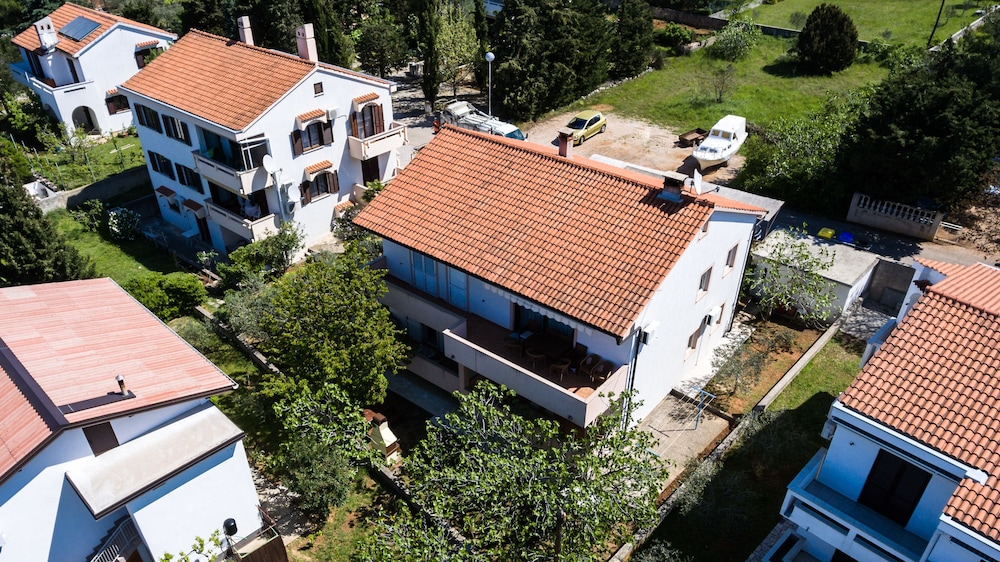 Apartments Valencic view 3