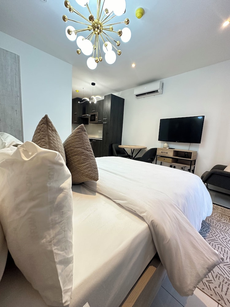 Loxwood House Apartment