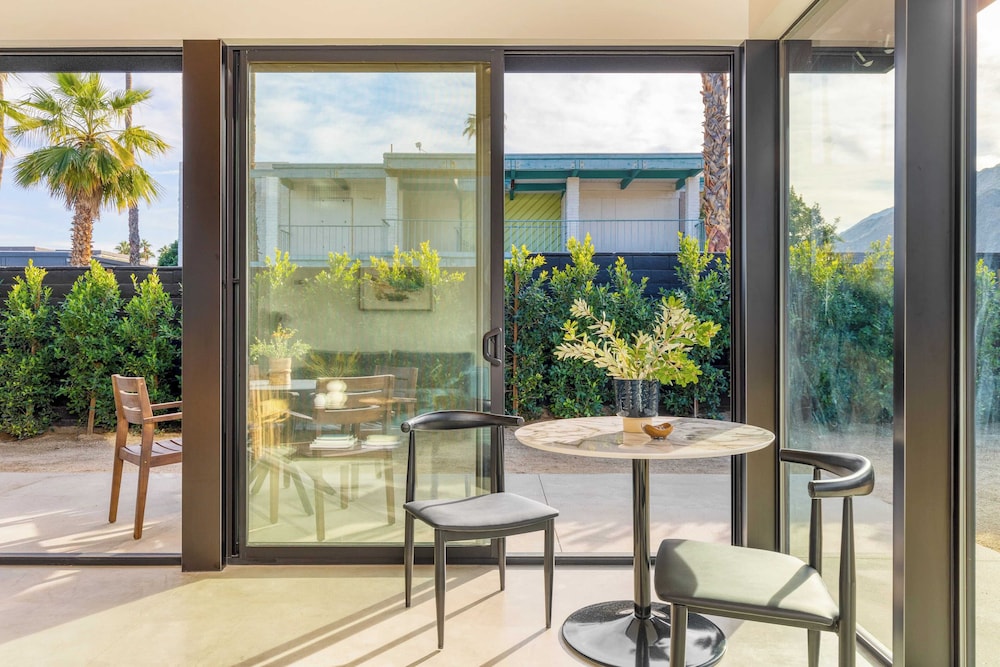Blackhaus B : 4 Bedroom Suite by Avantstay 4-rooms