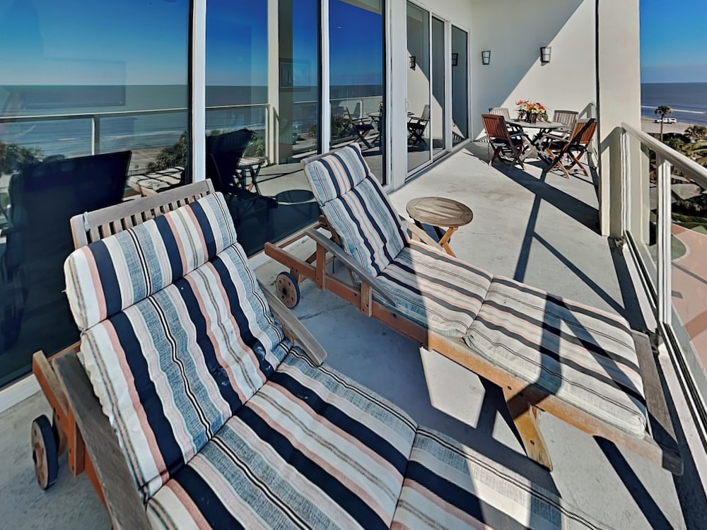 Seas the Day by Ryson Vacation Rentals