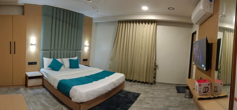 Hotel Earth Orbit