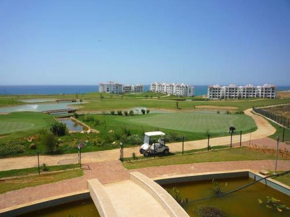 Appartement au complexe marina golf