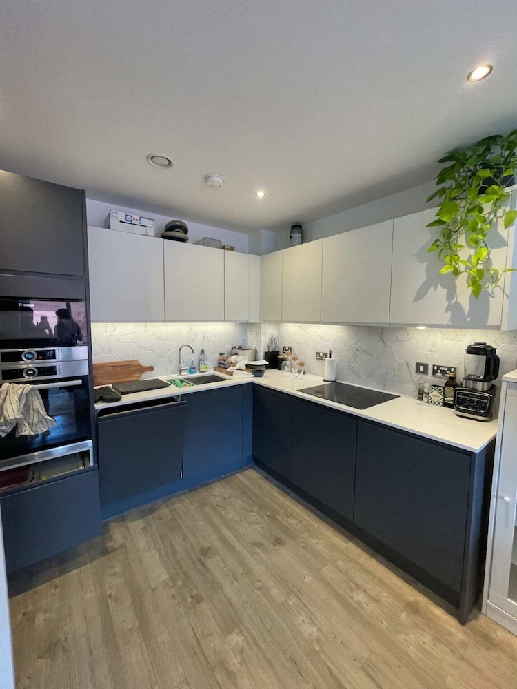 Beautiful & Bright 2BD Flat - Hackney Wick